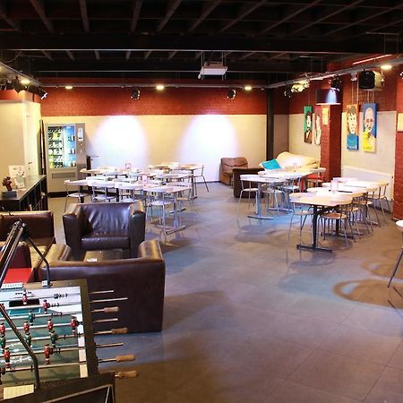 Brussels Hello Hostel Koekelberg Екстер'єр фото