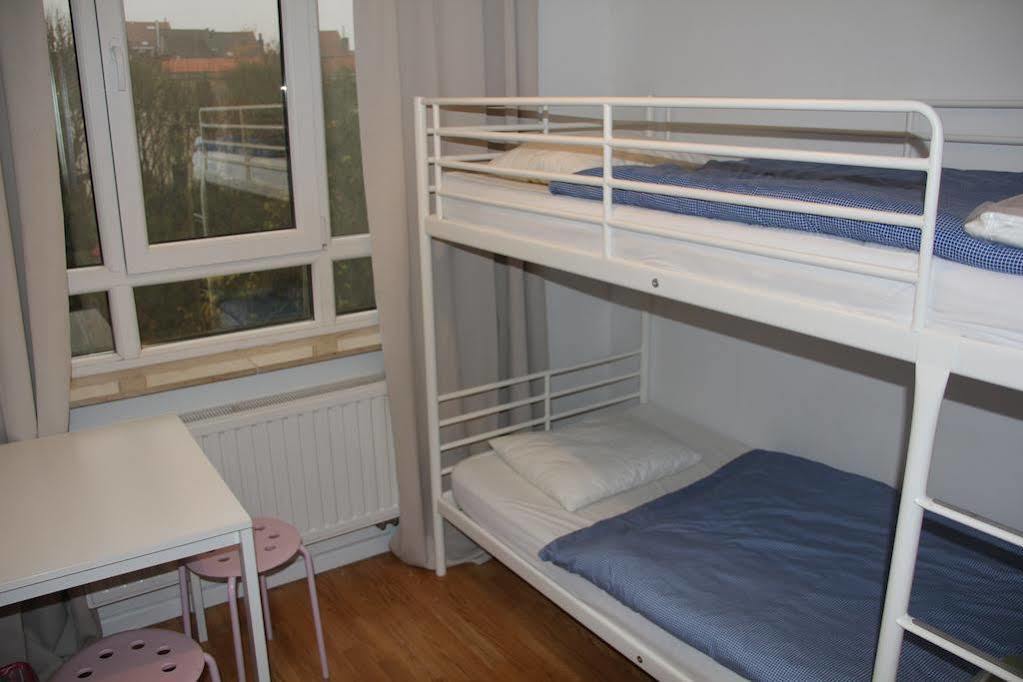 Brussels Hello Hostel Koekelberg Екстер'єр фото